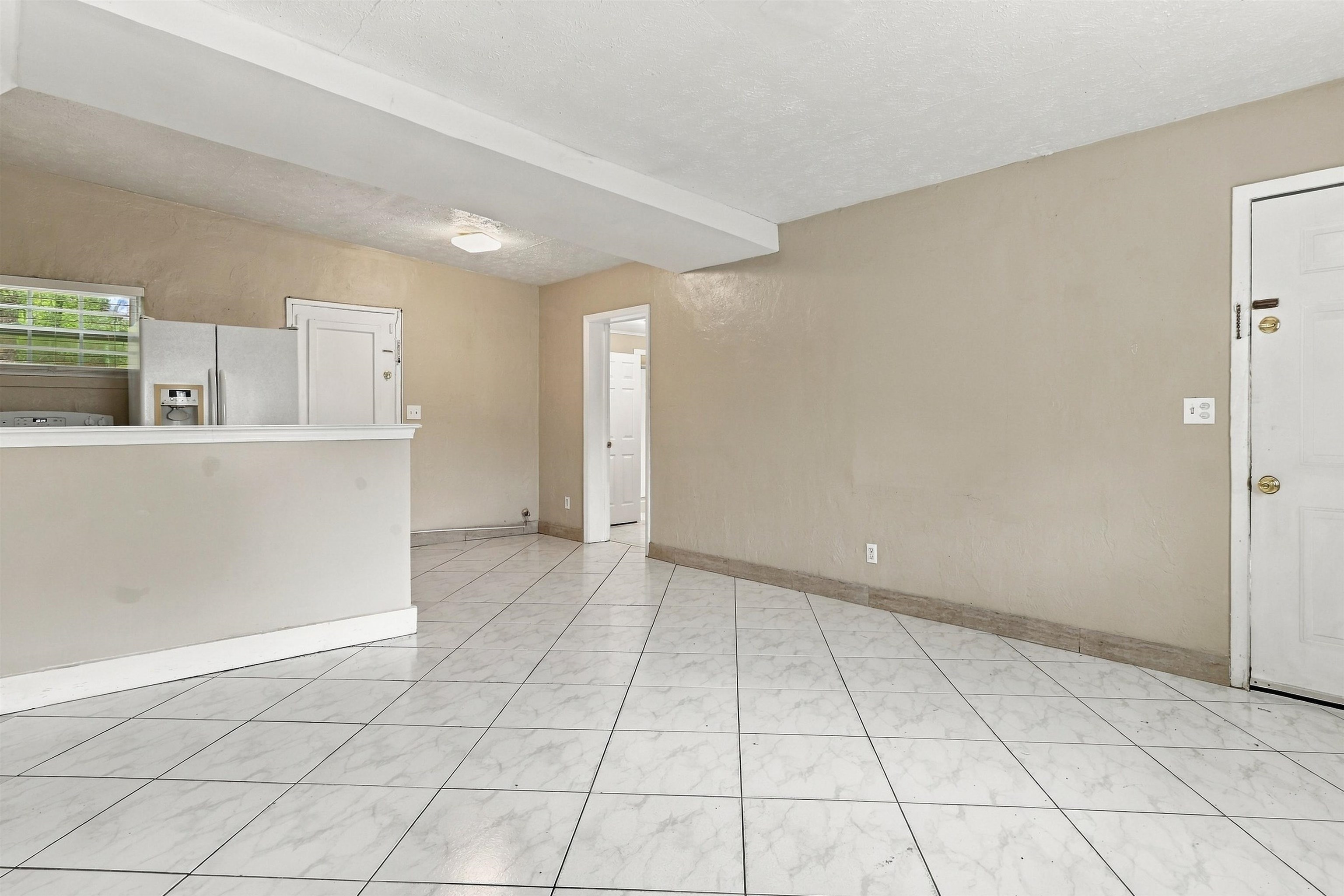 4117 E Eve Dr