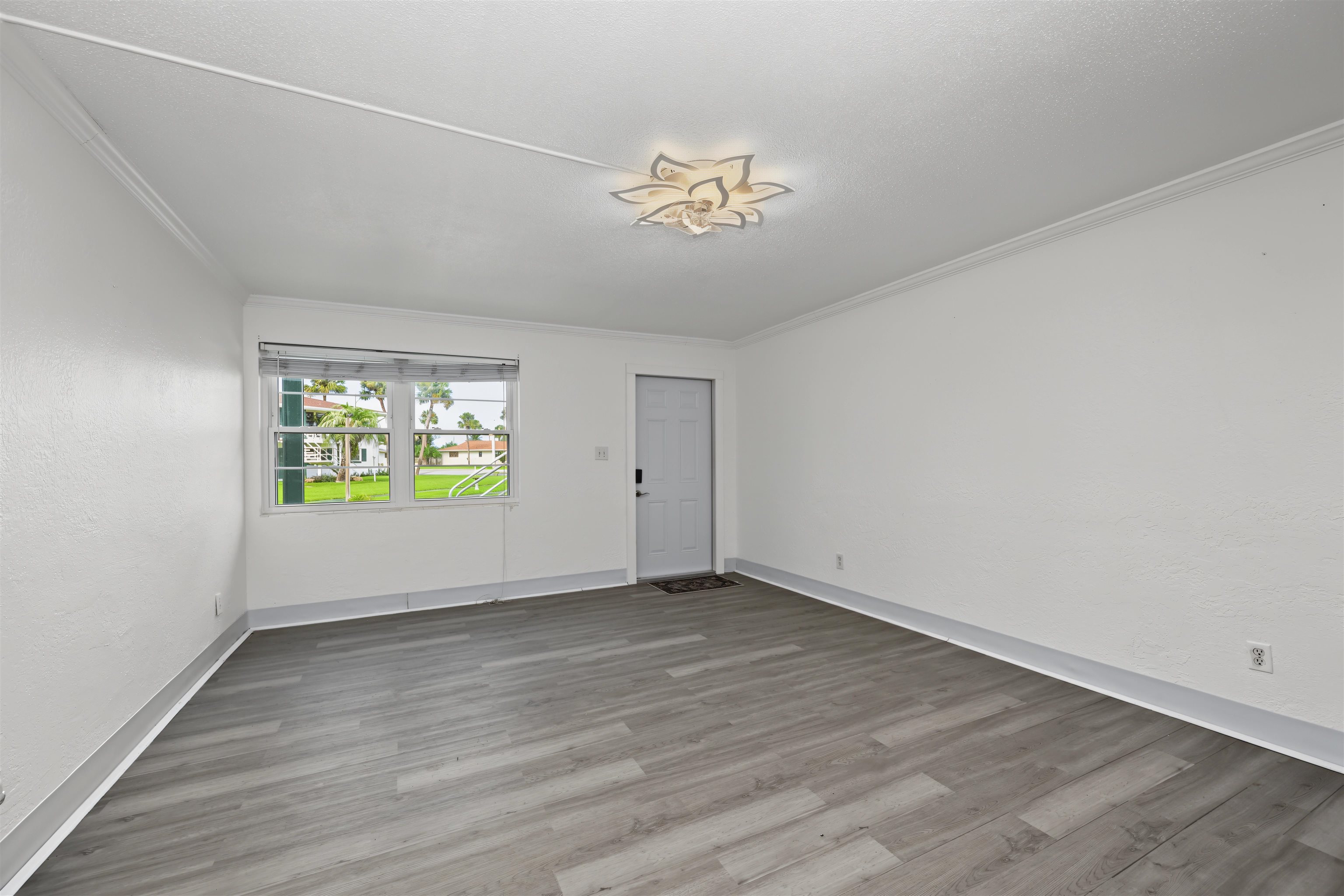 1800 S Palmetto Avenue Unit: 109