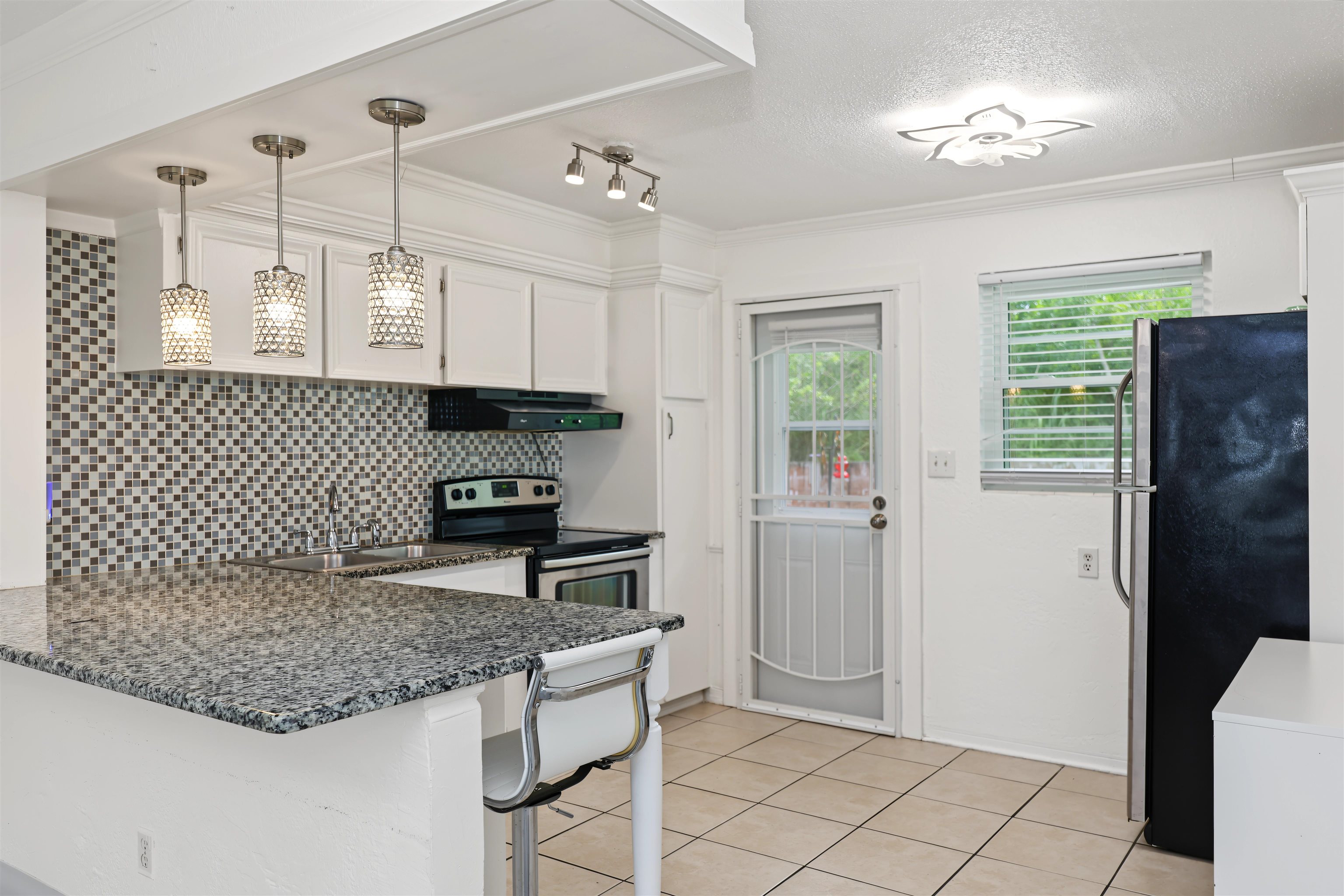 1800 S Palmetto Avenue Unit: 109