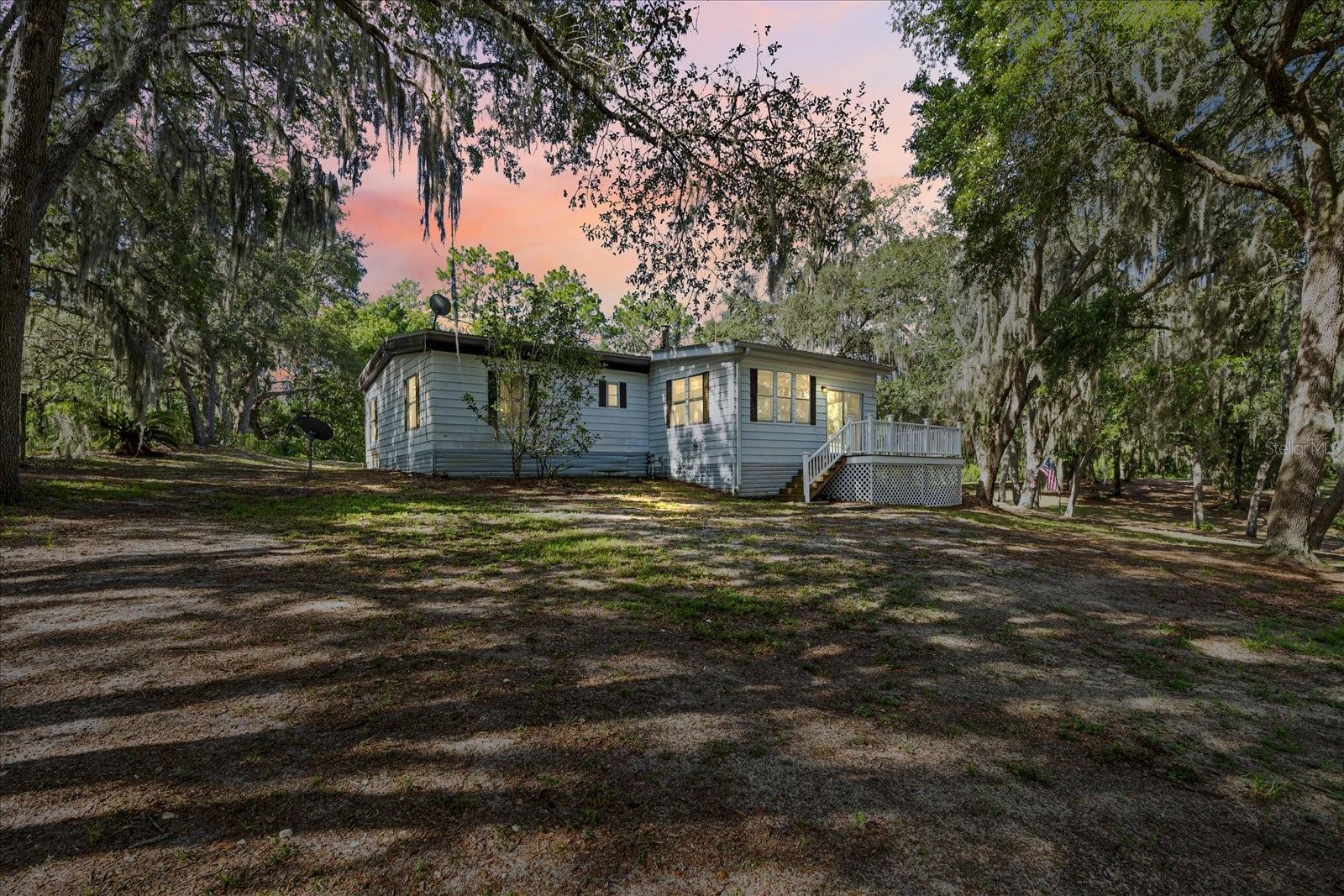 105 IDLE OAK TRL