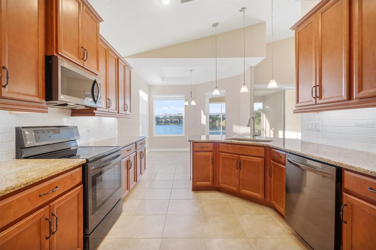 76 PARK PLACE CIR