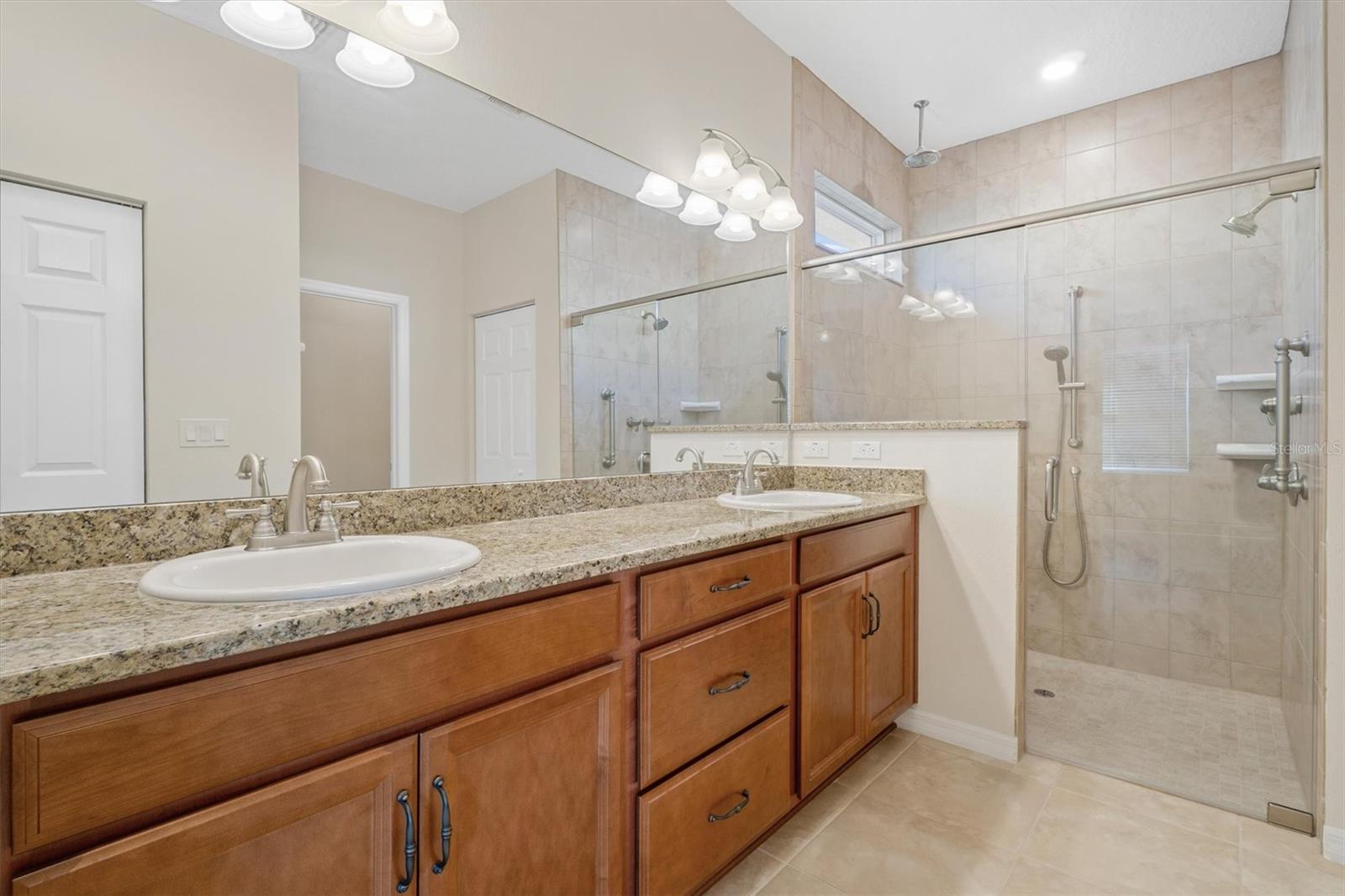76 PARK PLACE CIR