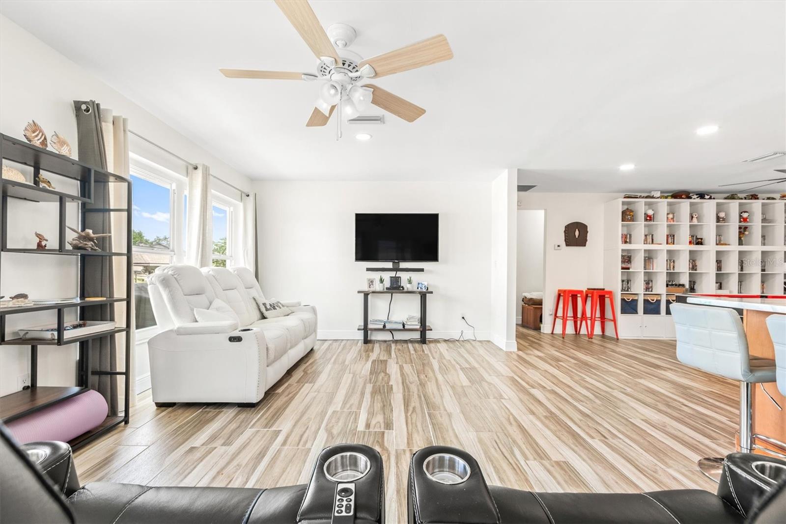 5 CHEYENNE CT
