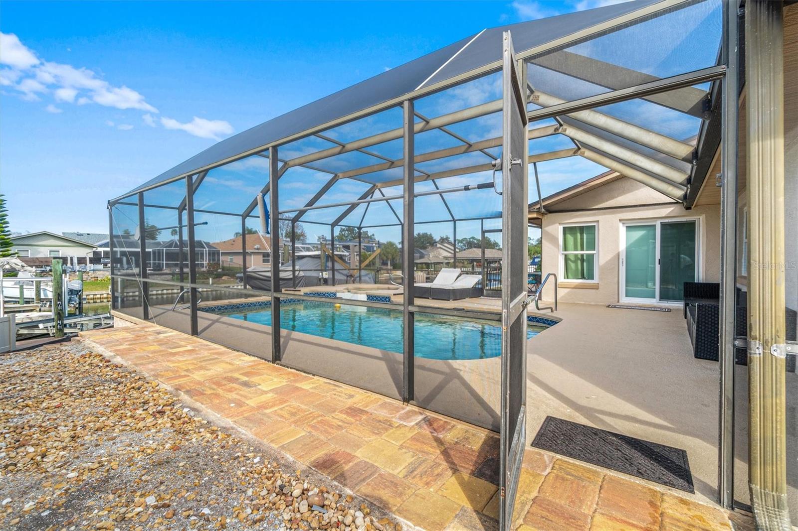 5 CHEYENNE CT