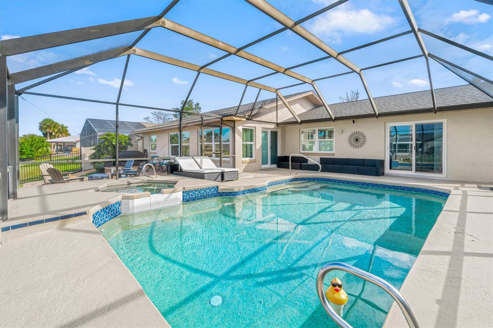 5 CHEYENNE CT