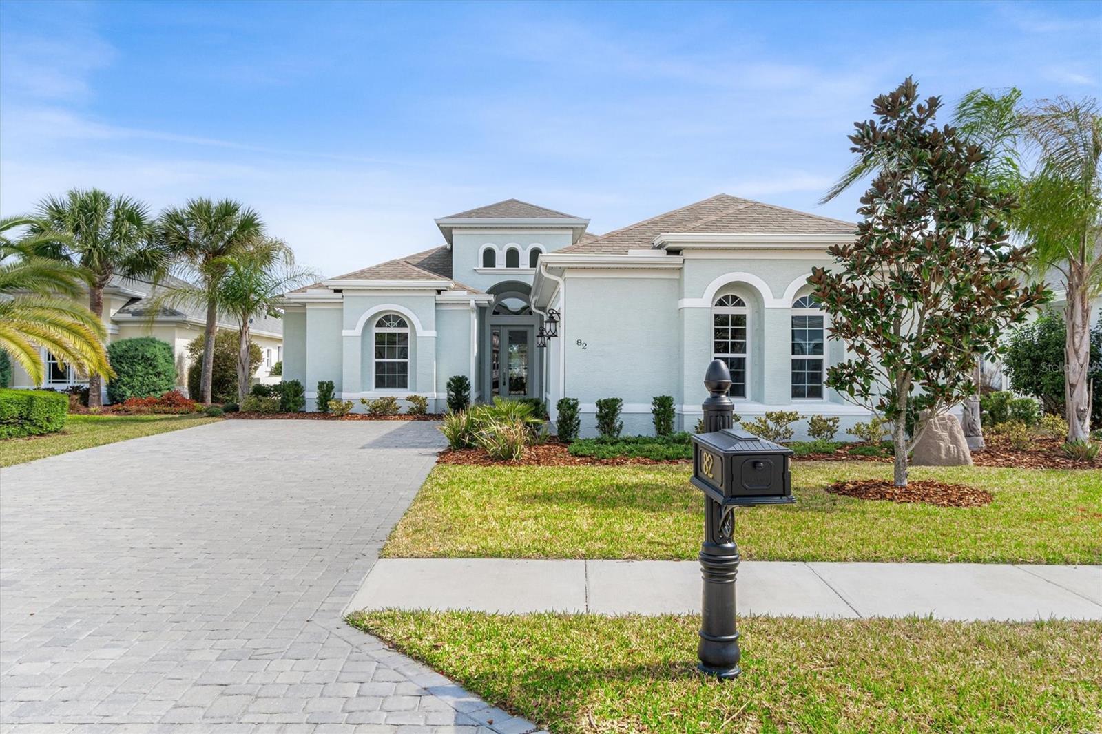 82 N LAKEWALK DR
