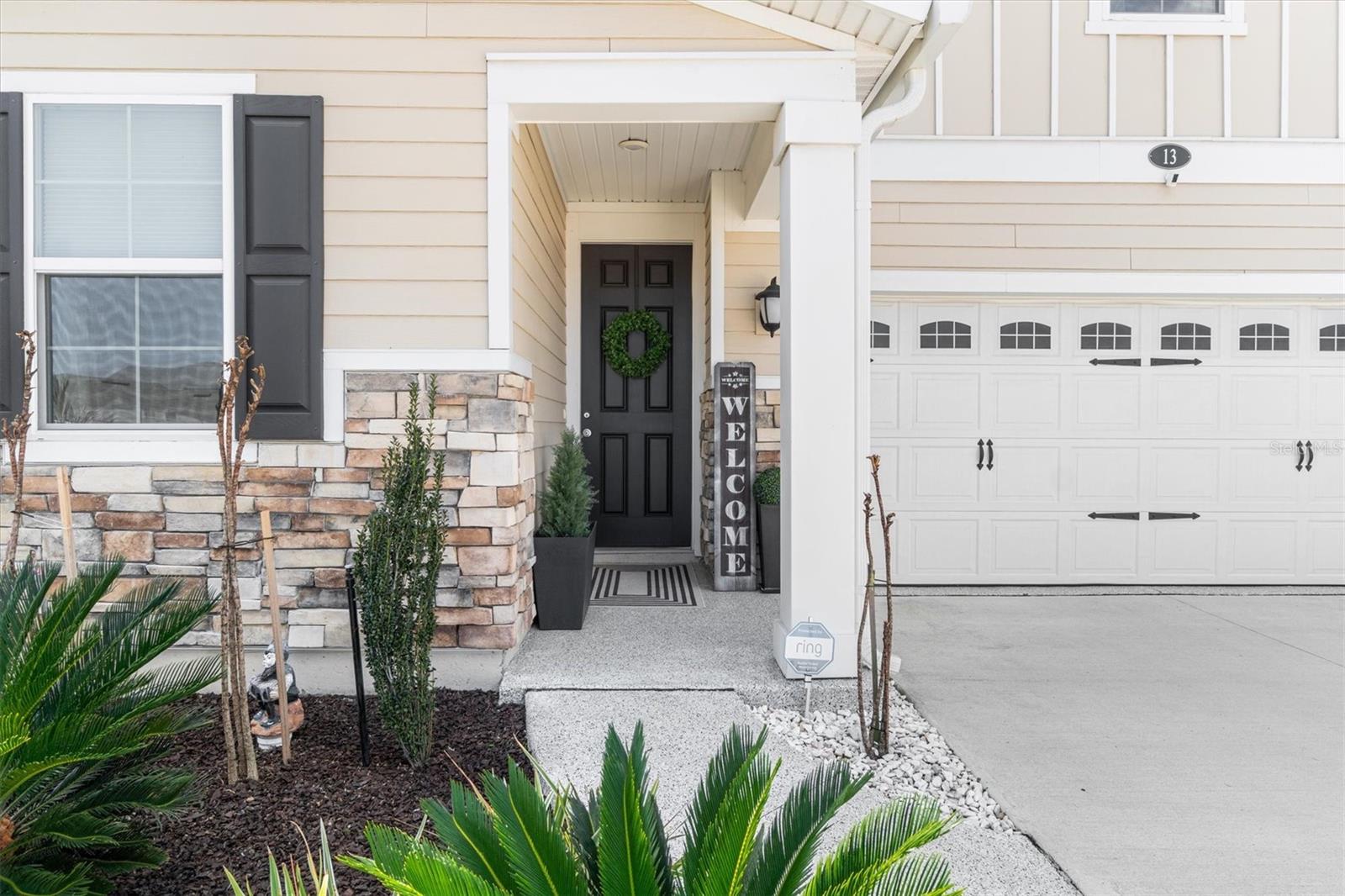 13 WILLOW ST