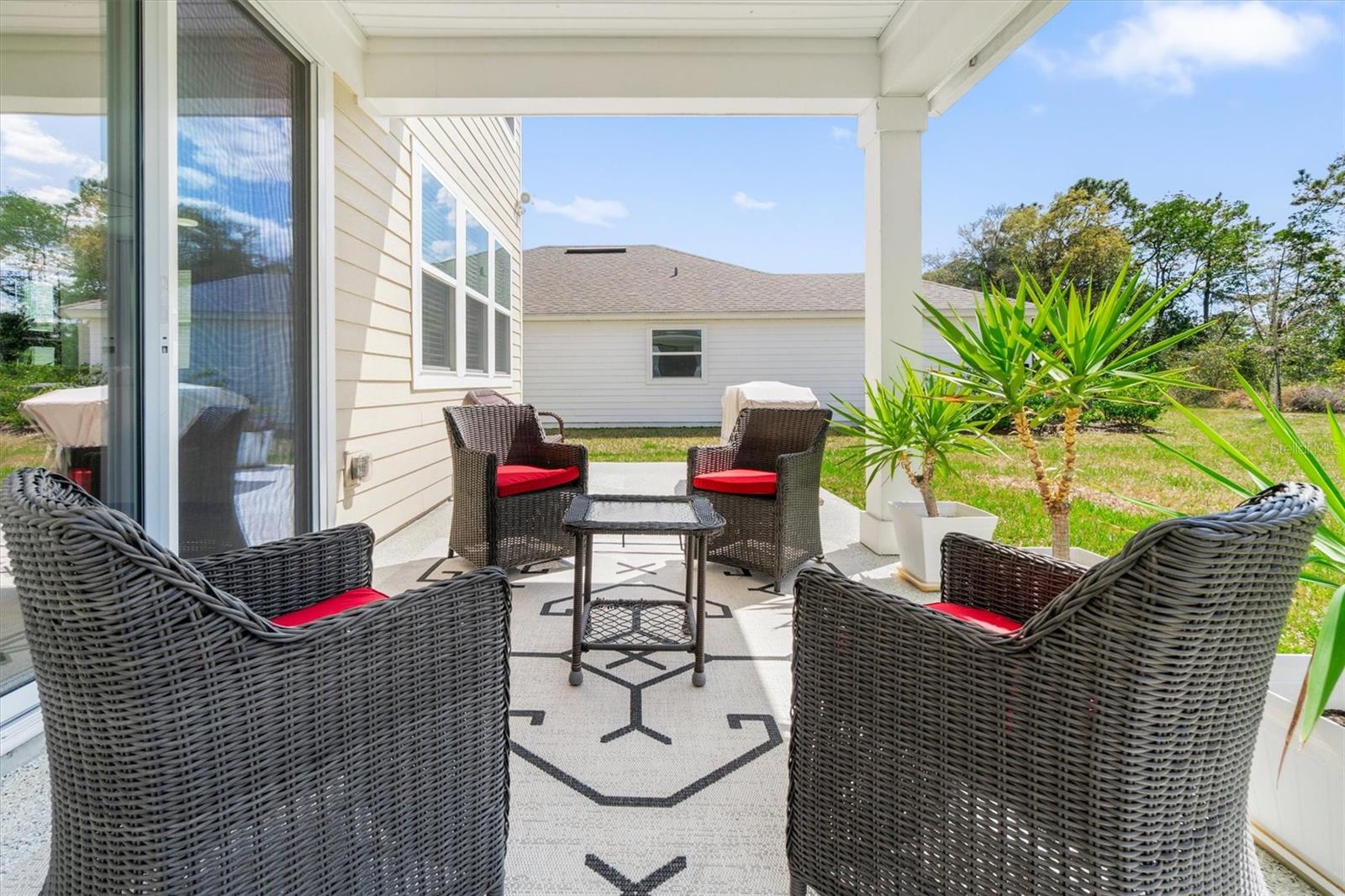 13 WILLOW ST