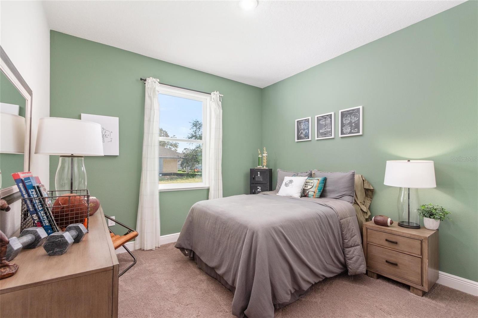 2214 ELEGANT MANOR CIR