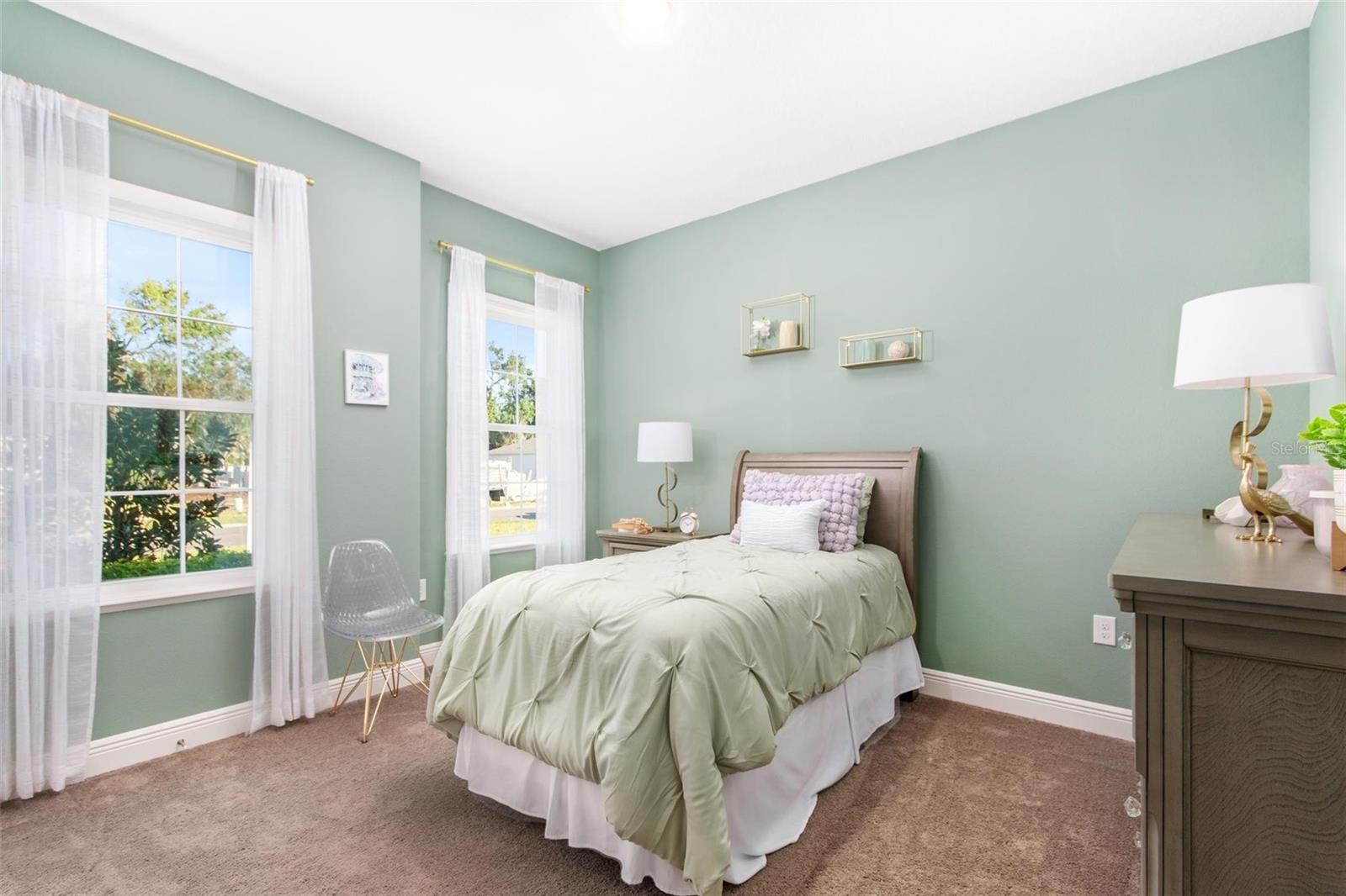 2214 ELEGANT MANOR CIR