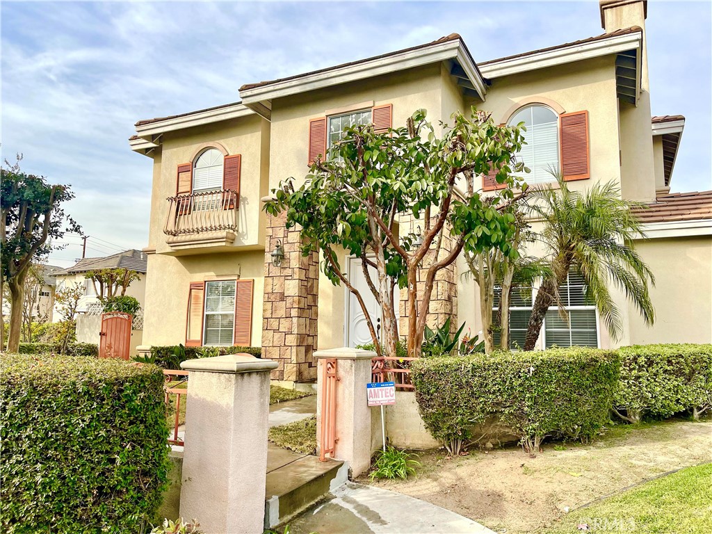 209 E Duarte Road