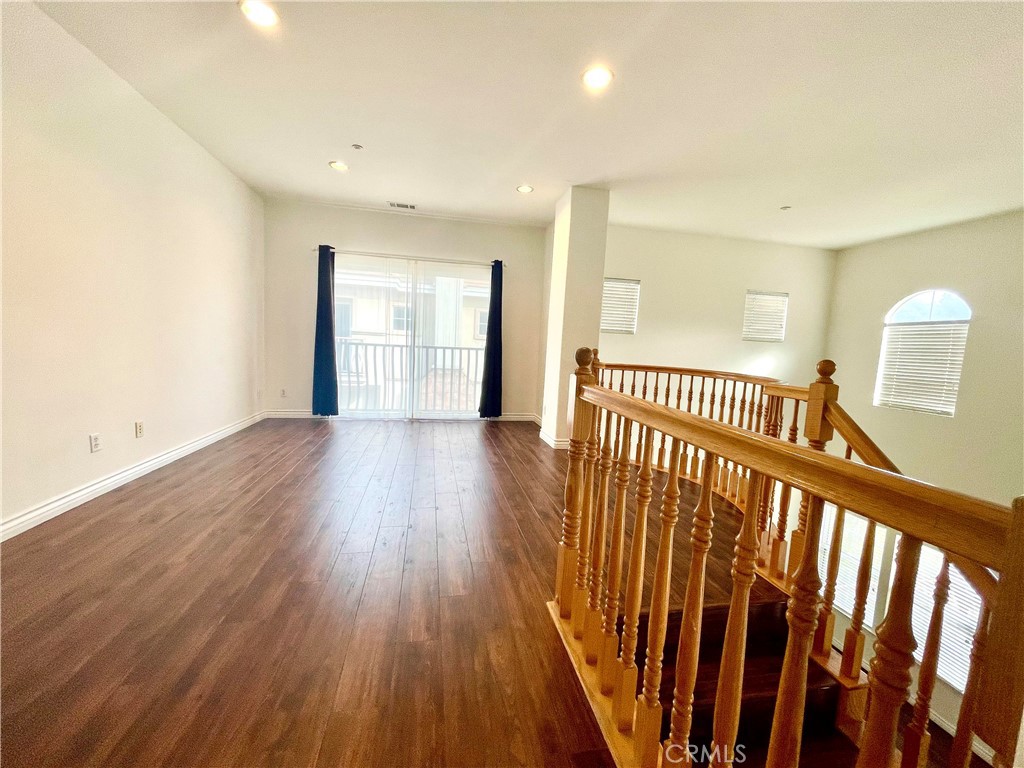 209 E Duarte Road