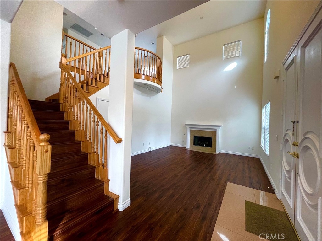 209 E Duarte Road