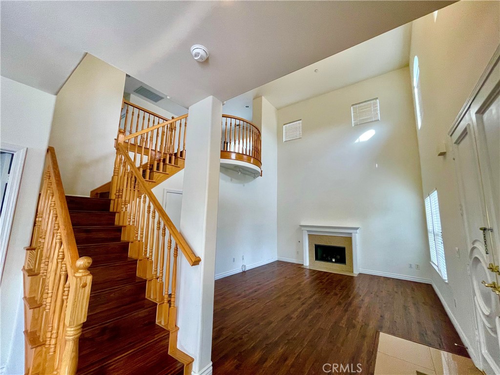 209 E Duarte Road