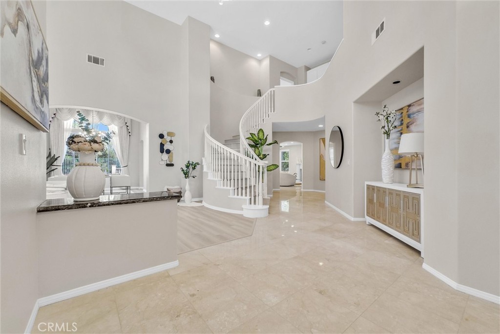 2572 Carlton Place