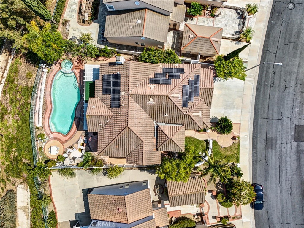 2572 Carlton Place