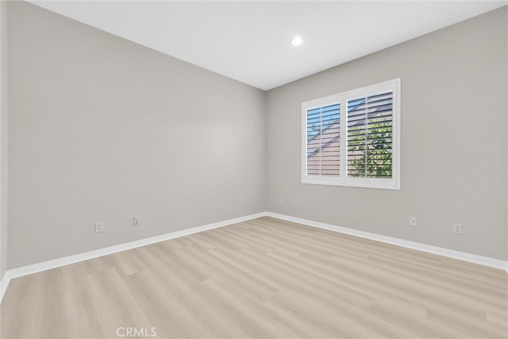 2572 Carlton Place