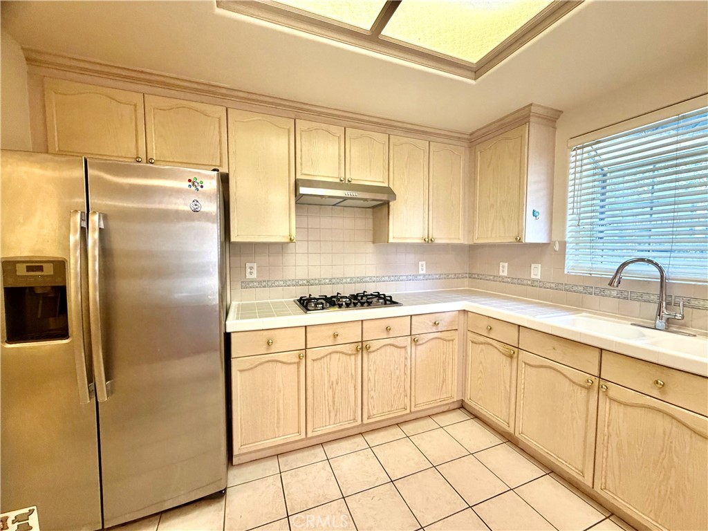 631 Ave Fairview A
