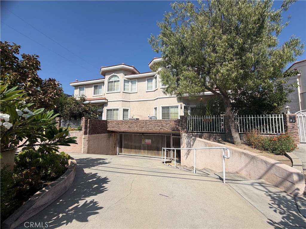 631 Ave Fairview A