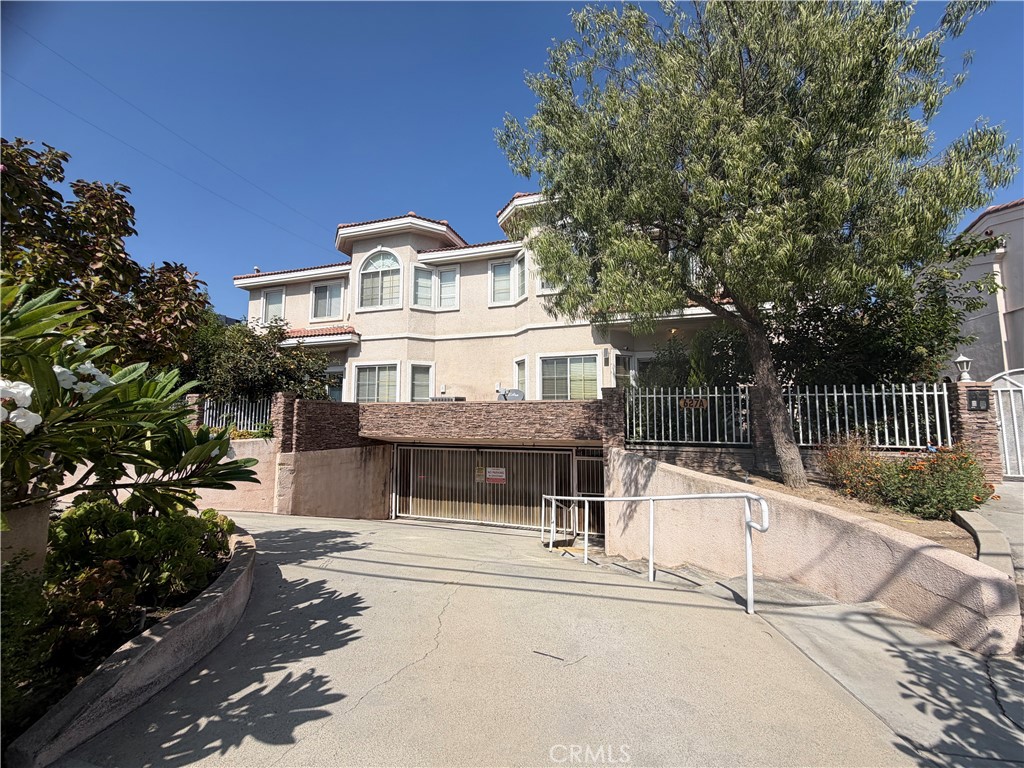 631 Ave Fairview A