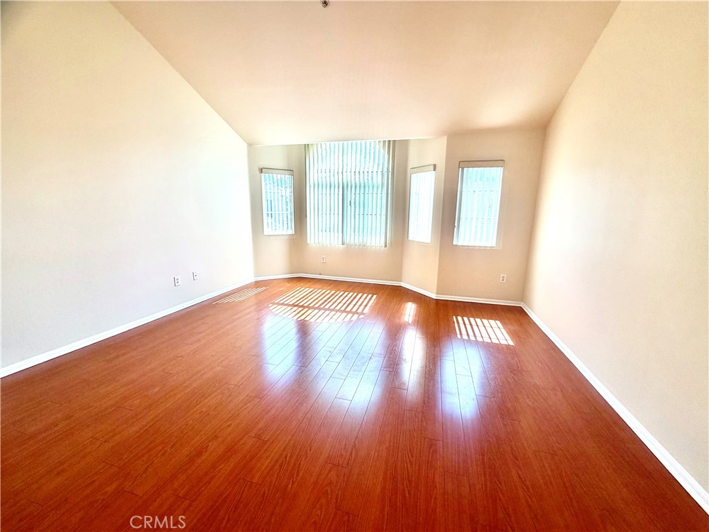 631 Ave Fairview A