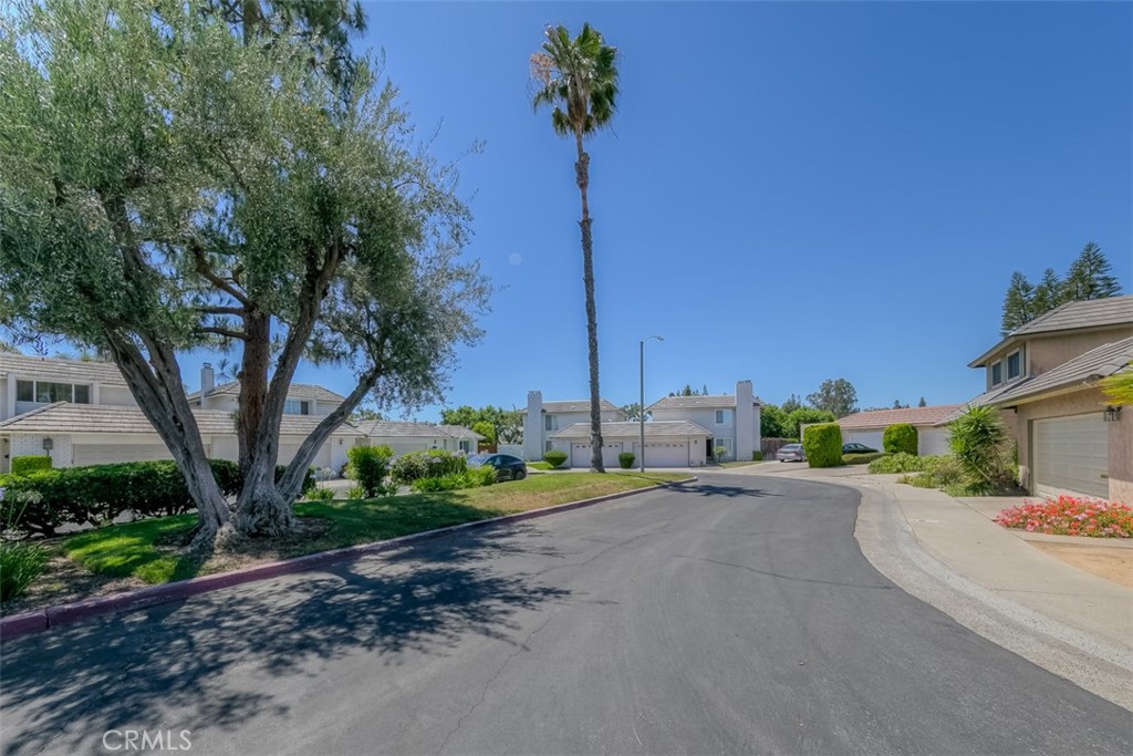 5403 Barrett Circle