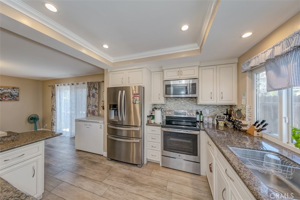 5403 Barrett Circle