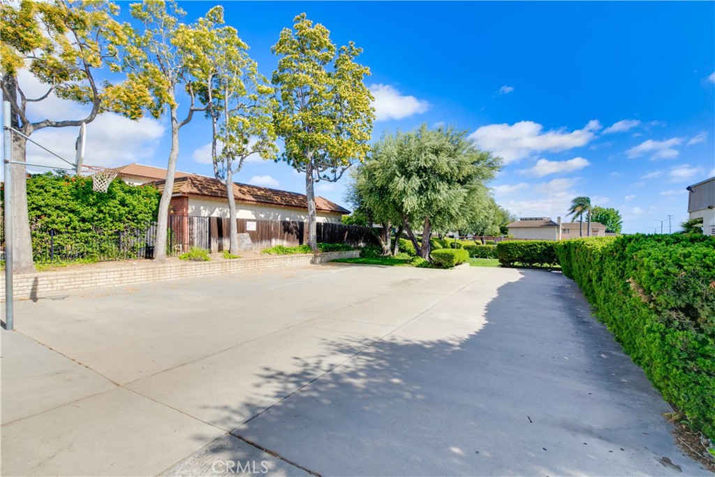 8218 Baldwin Circle
