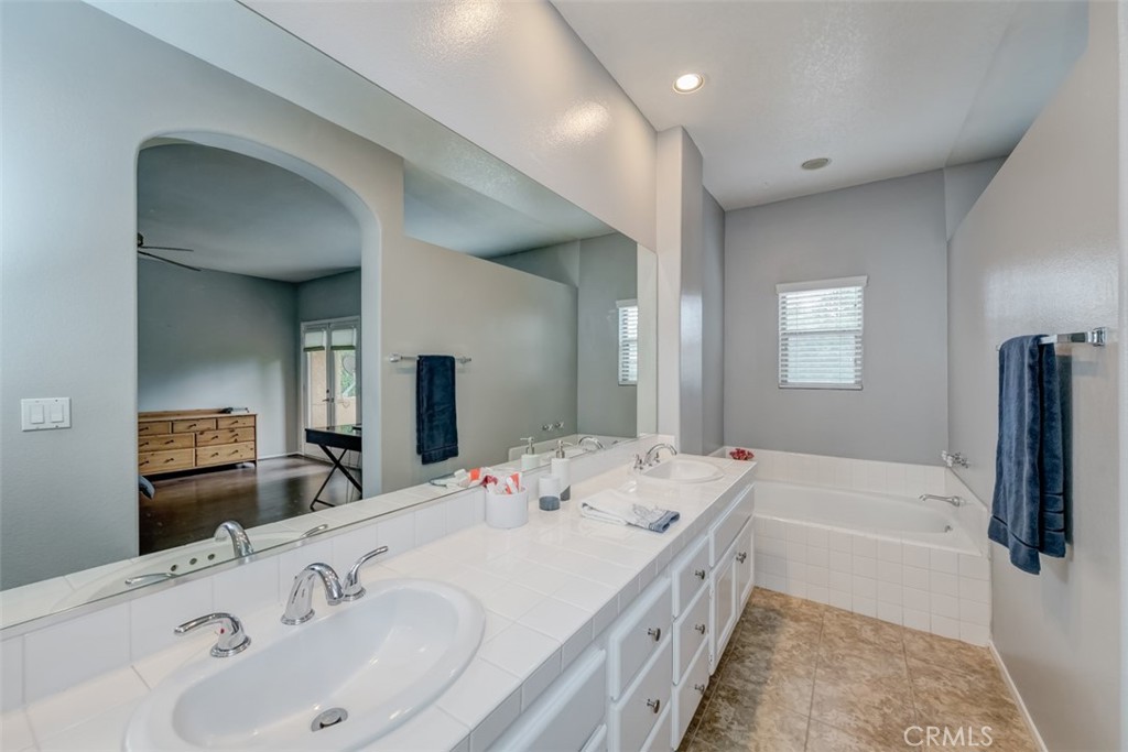 2019 Villa Del Lago Drive B