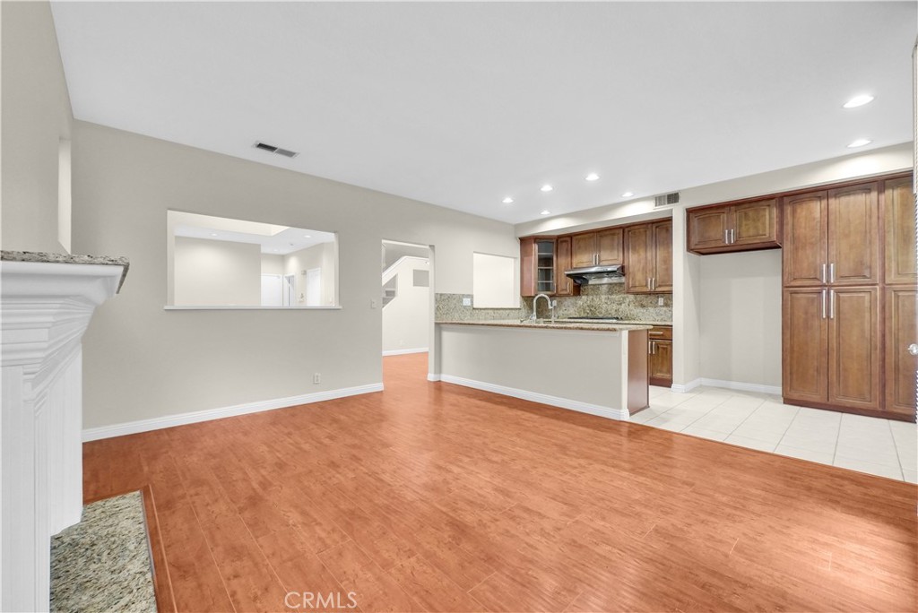 2074 Lake Shore Drive B