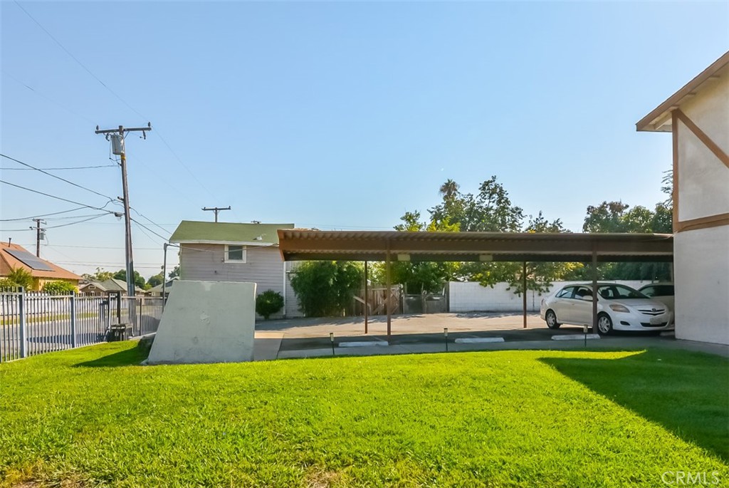 1134 N Mayfield Avenue