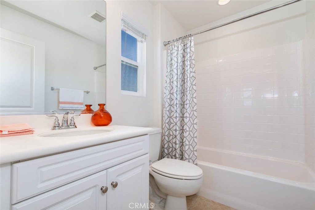 15823 Elfin Forest Avenue