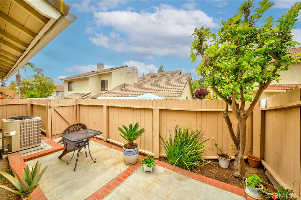 2201 Dublin Lane 3
