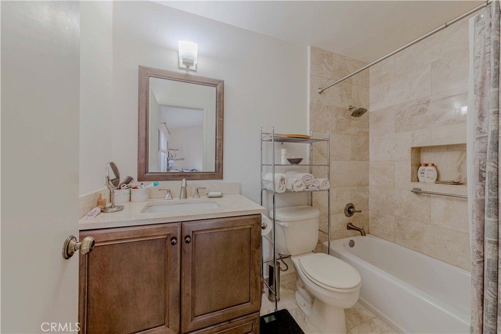 2201 Dublin Lane 3