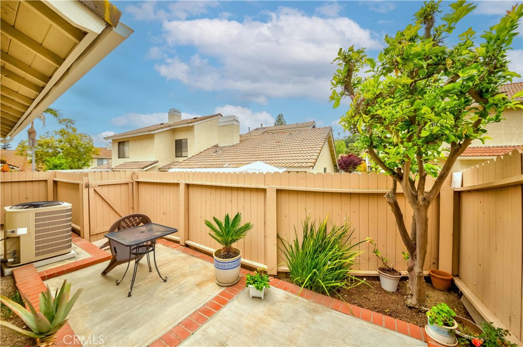 2201 Dublin Lane 3