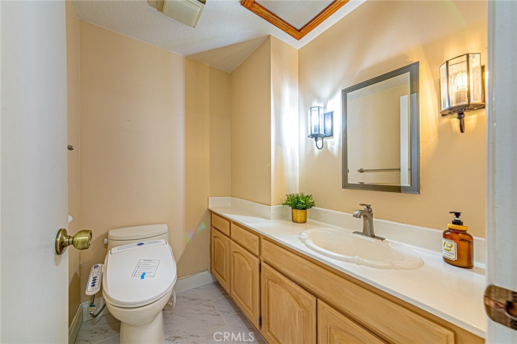 1737 Gainsborough Road