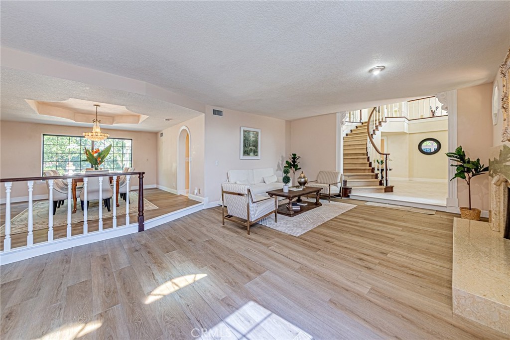 1737 Gainsborough Road