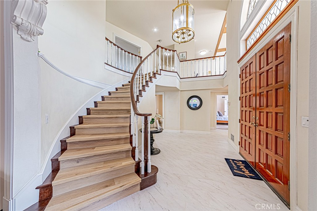 1737 Gainsborough Road