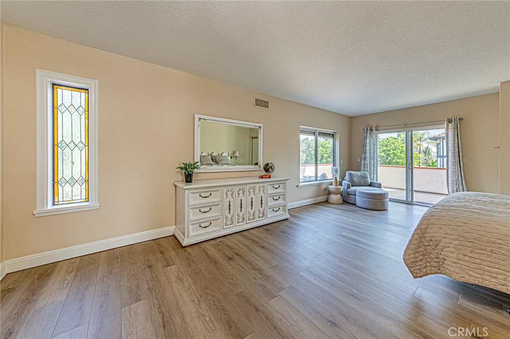 1737 Gainsborough Road