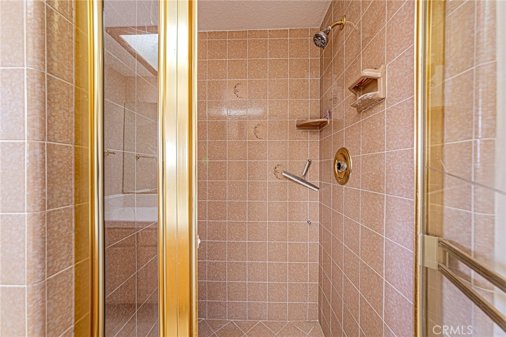 1737 Gainsborough Road