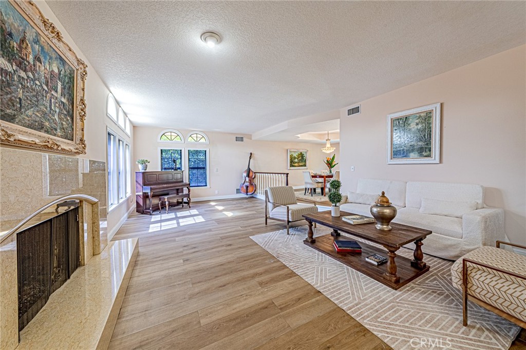 1737 Gainsborough Road