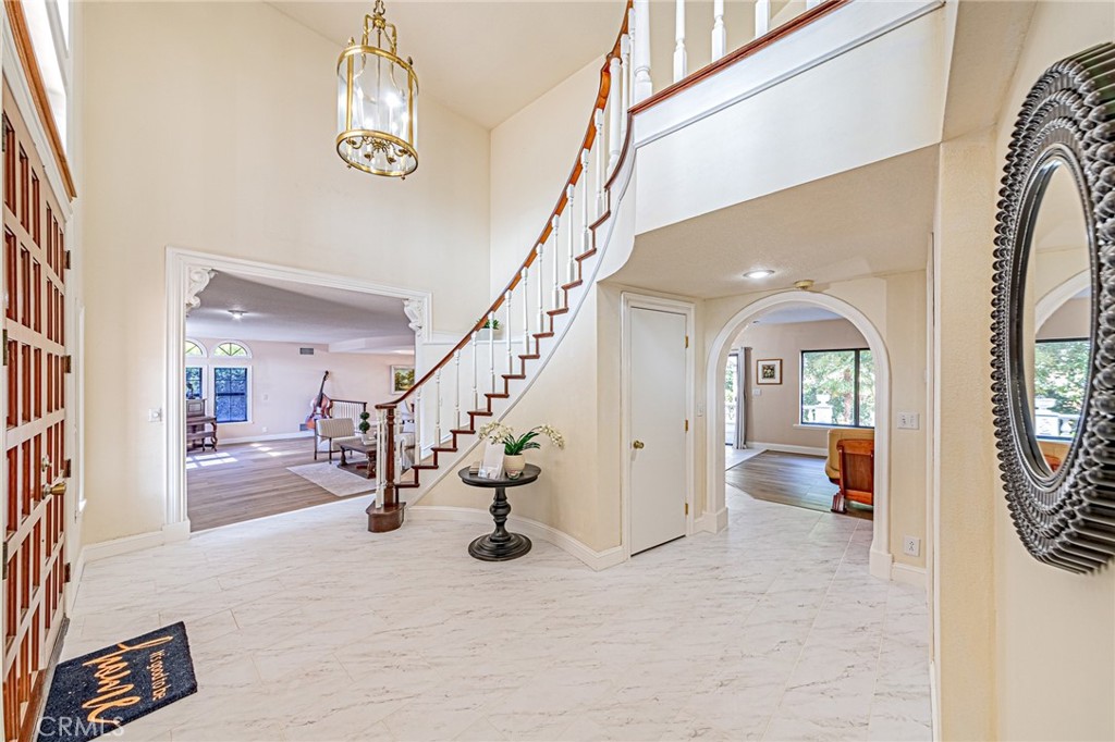 1737 Gainsborough Road