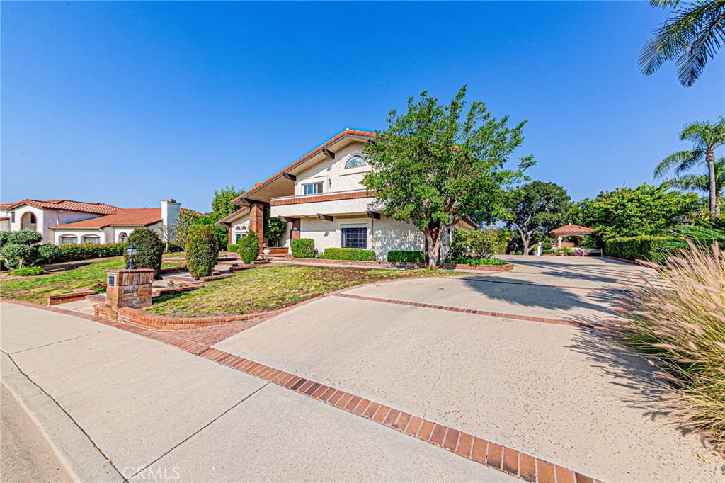 1737 Gainsborough Road