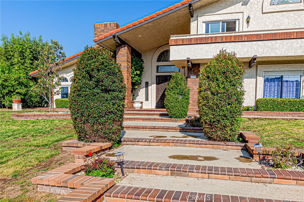 1737 Gainsborough Road