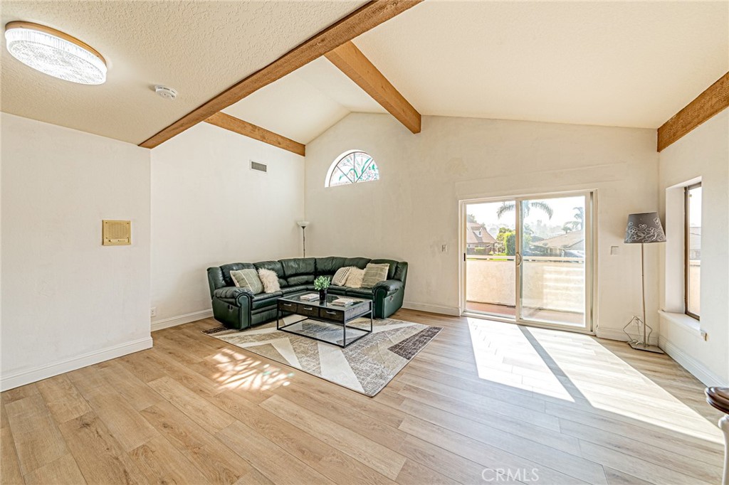 1737 Gainsborough Road
