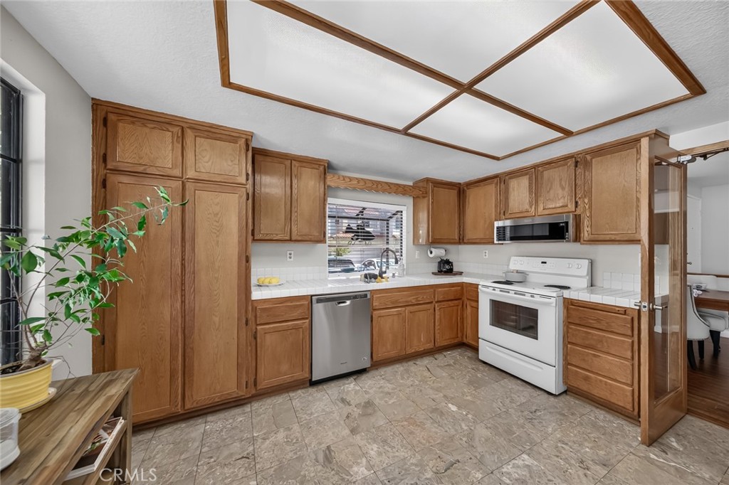 22935 Estoril Drive 6