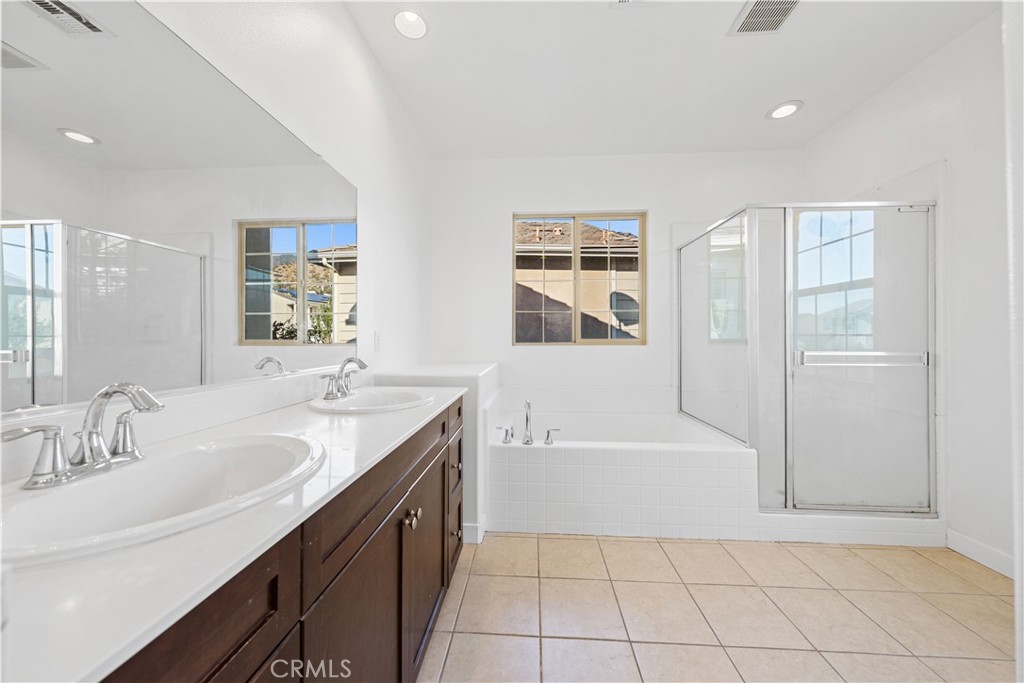 1329 N Crape Myrtle Drive