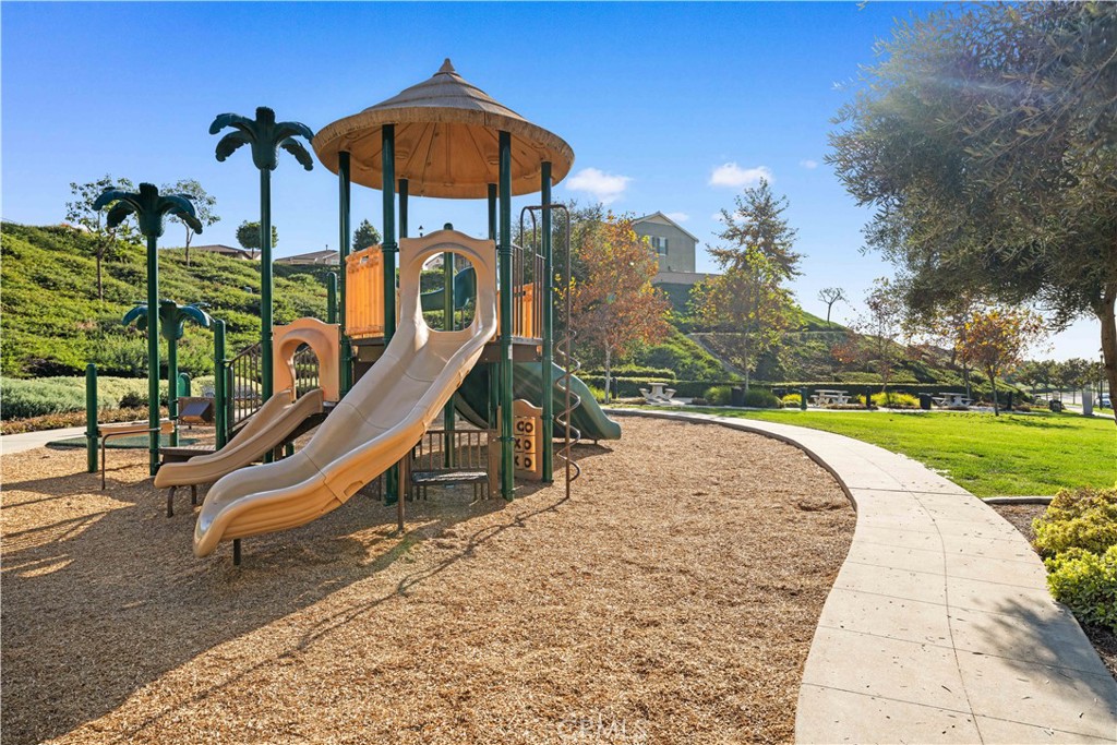 1329 N Crape Myrtle Drive
