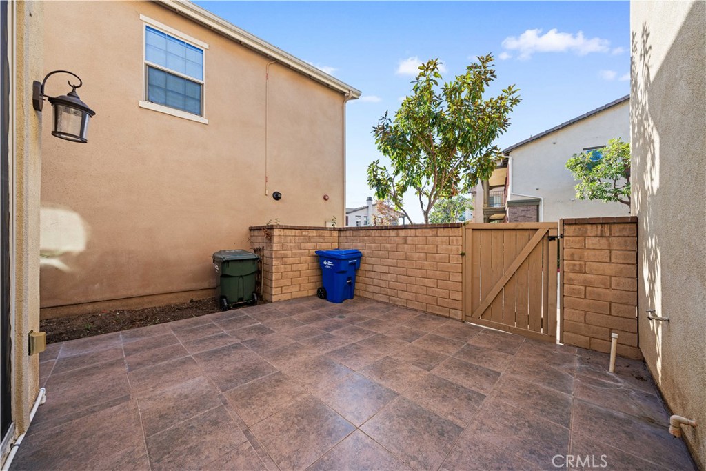 1329 N Crape Myrtle Drive