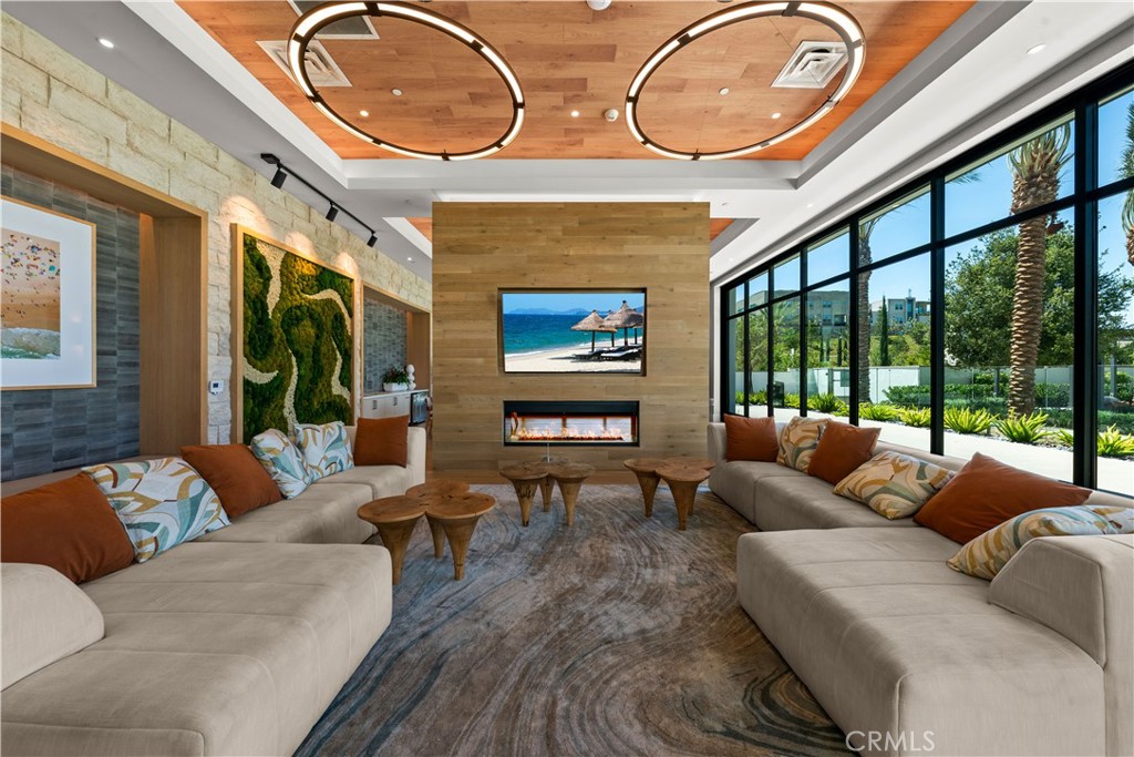 978 Poppy Court